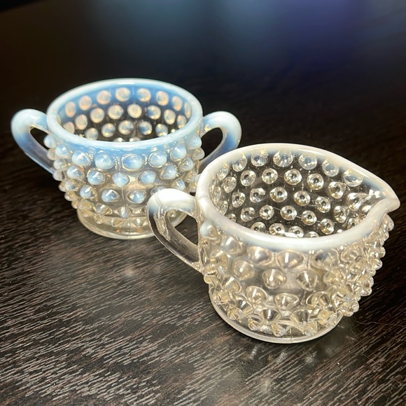 VTG Fenton Glass White Opalescent Hobnail Moonstone Mini Cream & Sugar Bowl Set - Picture 2 of 11